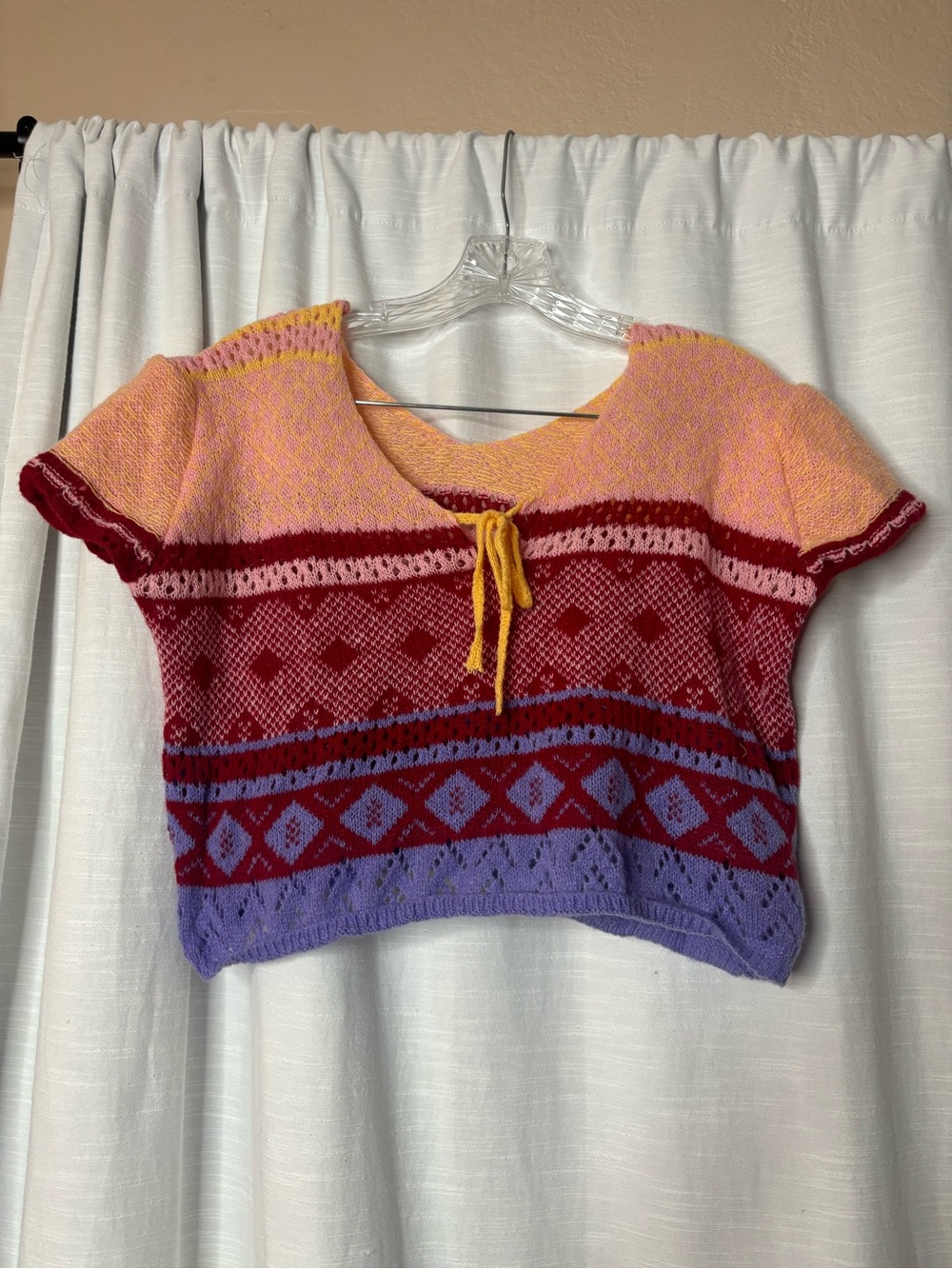 Colorblock Knit Crop Top in Pink, Red & Purple